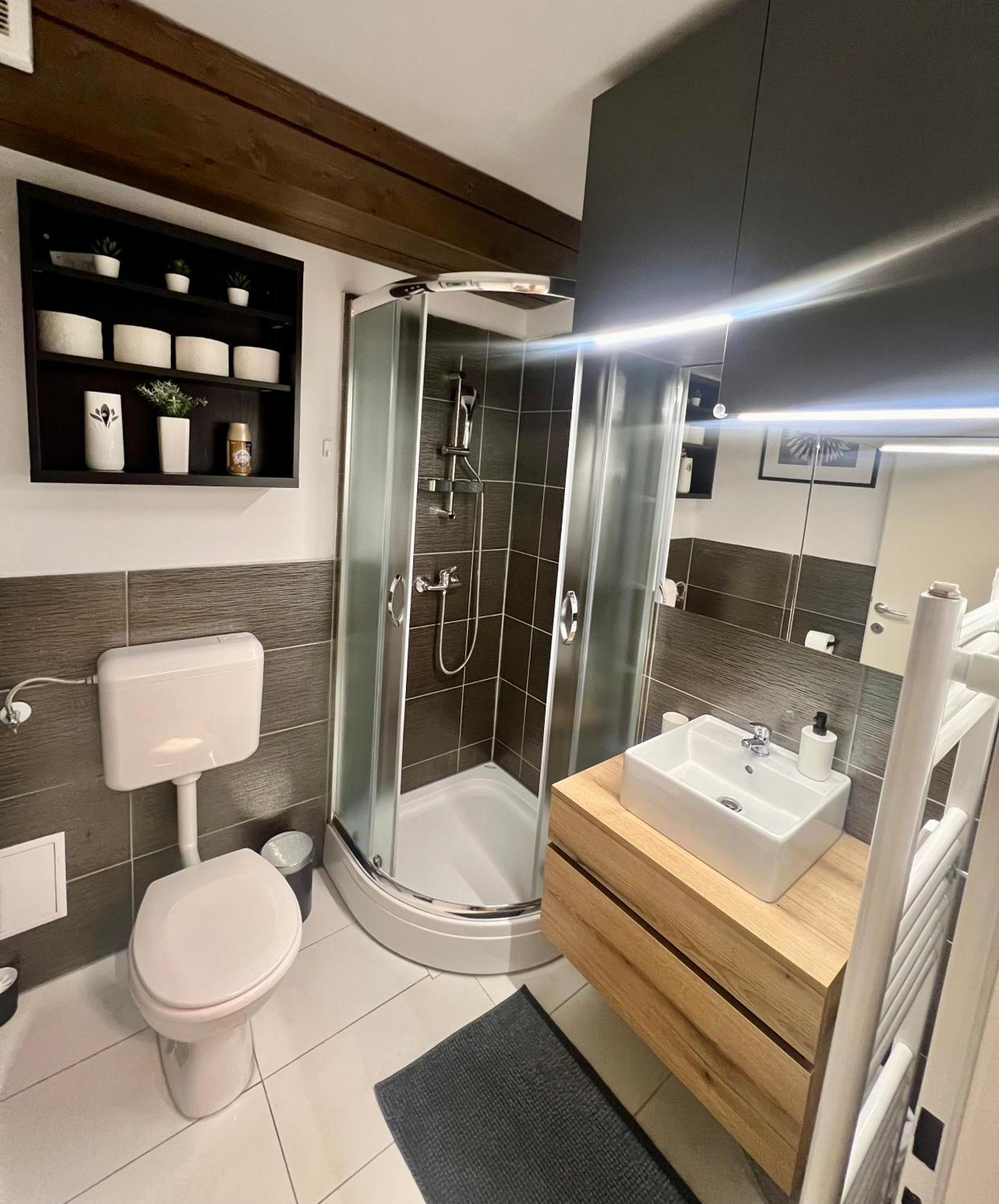 Appartamento Sport & Sunny Cosy Alpine Retreat Kranjska Gora Esterno foto